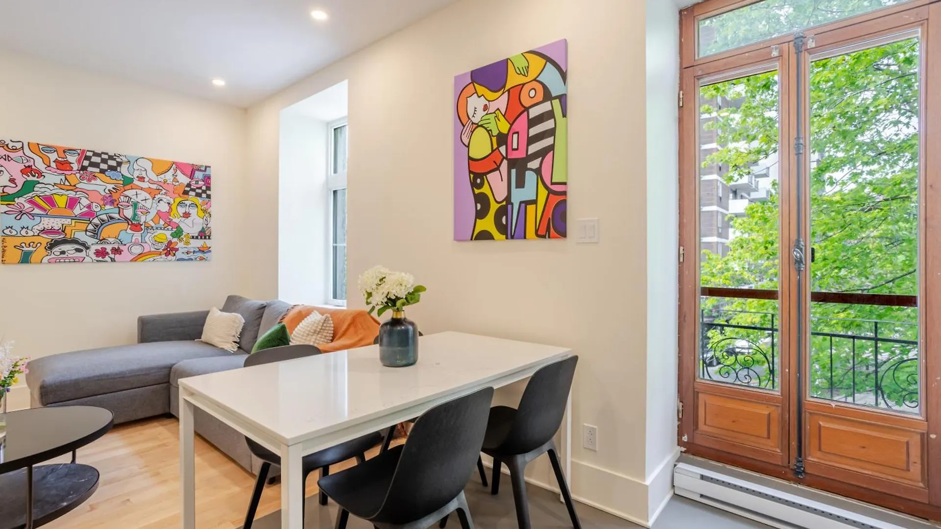 Апартаменты Great 2Br In The Heart Of Milton Parc Монреаль 0*,  Канада